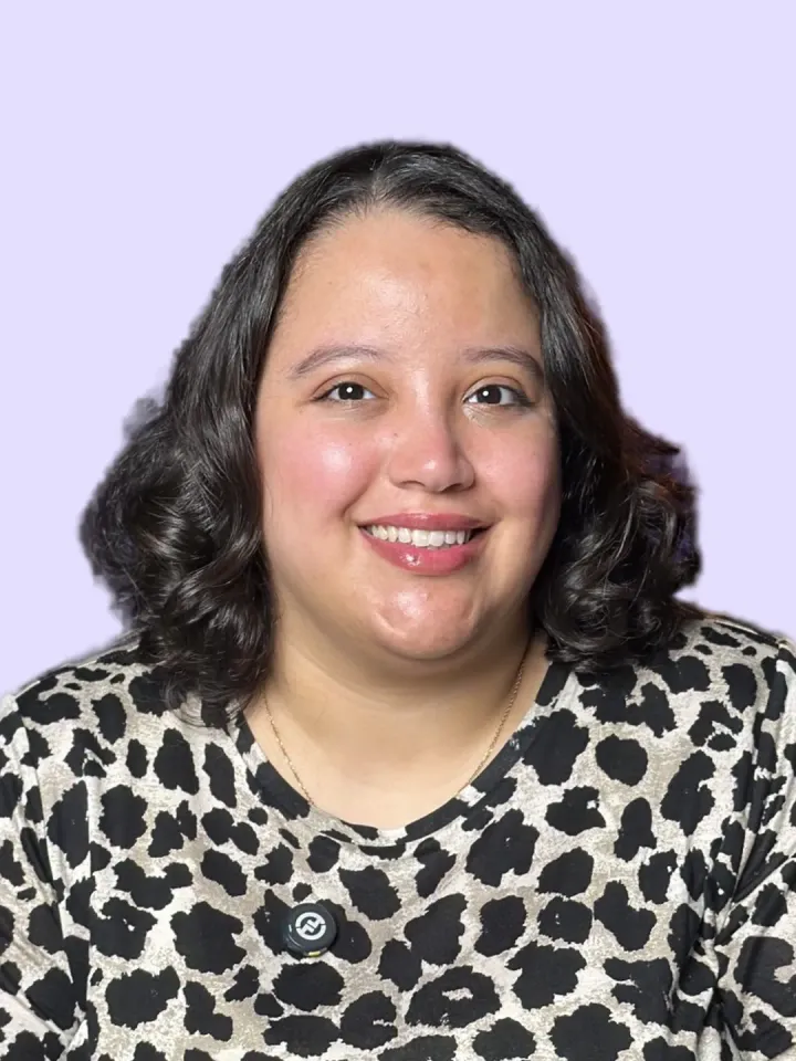 Portrait d'Amira Dounassre, cofondatrice de Leadvice